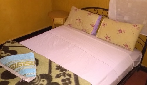 Habitación estándar con 1 cama doble o 2 individuales