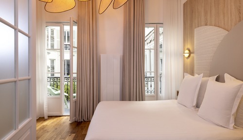 2 bedroom apartment in a quiet courtyard with balcony - 60m2