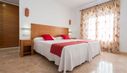 Habitación con 2 camas individuales