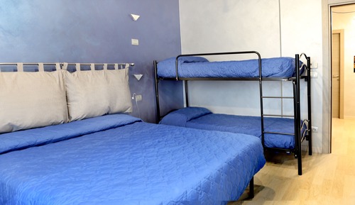 Habitación cuádruple, baño privado (External)