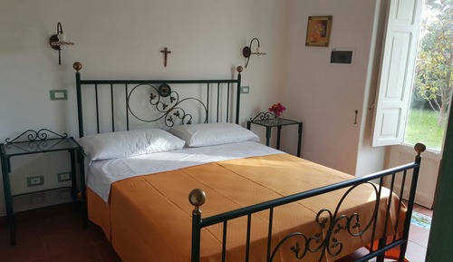 Habitación estándar con 1 cama doble o 2 individuales