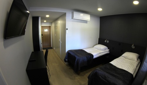 Habitación superior con 2 camas individuales, sauna (Balcony)