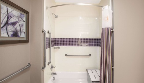 Habitación, 1 cama de matrimonio grande, no fumadores (Tub with Grab Bars)