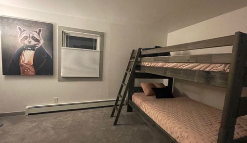 Apartamento, varias camas, cocina, vistas a la montaña