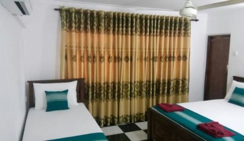 Habitación triple básica, vistas al jardín