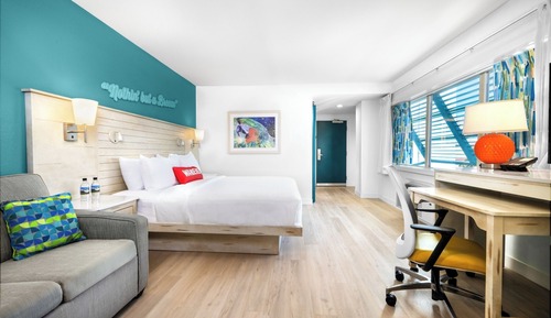Habitación Deluxe, 1 cama de matrimonio grande con sofá cama (Island King Deluxe - No Balcony)