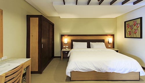 Habitación superior, 1 cama de matrimonio grande, balcón