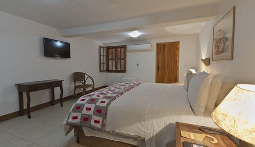 Habitación superior, 1 cama doble, no fumadores, baño privado