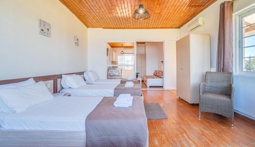 Apartamento, varias camas, vistas al mar, junto a la playa