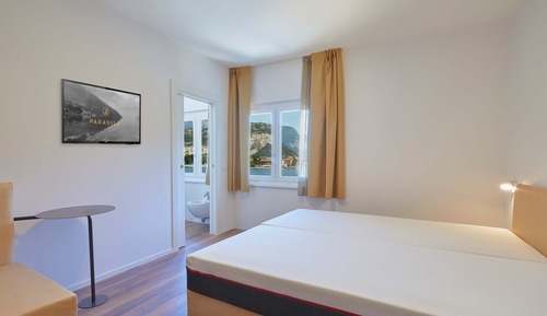 Habitación triple clásica, vistas al lago