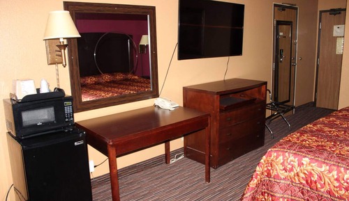 1 KING BED NON-SMOKING