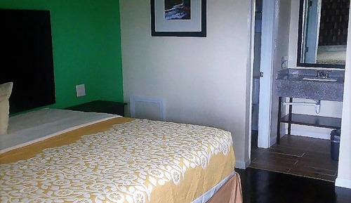 Habitación básica, 1 cama de matrimonio grande