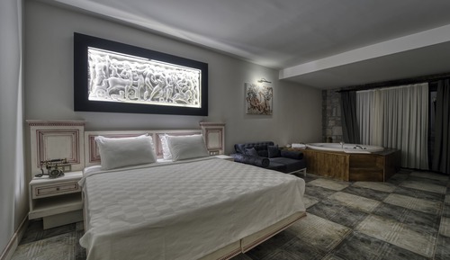 Deluxe Room with Jacuzzi