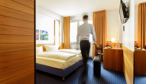 Habitación estándar con 1 cama doble o 2 individuales