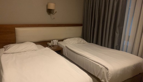 Habitación clásica con 1 cama doble o 2 individuales