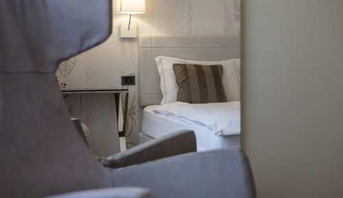 Habitación básica con 1 cama doble o 2 individuales
