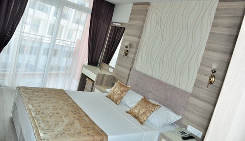Habitación estándar doble, vistas parciales al mar