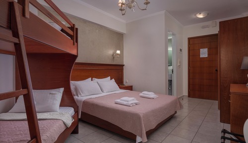 Habitación familiar, vistas al jardín