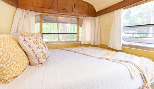 Vintage Camper - Flora - Pets Allowed