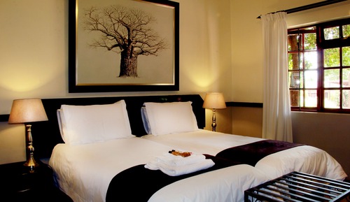 Self-Catering Twin Room (5)