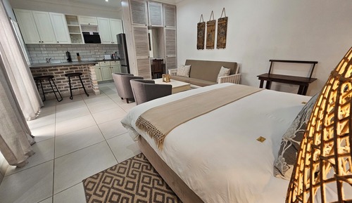 Habitación de lujo con 1 cama doble o 2 individuales, 1 habitación, vistas al patio, planta baja