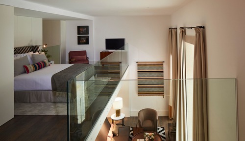 Bairro Alto Mezzanine
