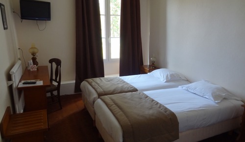 Habitación superior con 1 cama doble o 2 individuales