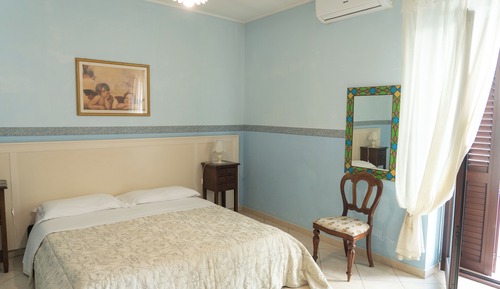 Habitación con 1 cama doble o 2 individuales