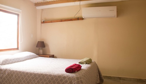 Casa de campo superior, 2 baños, junto a la piscina