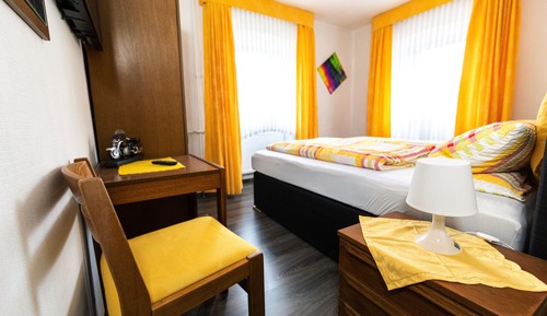 Habitación triple, baño privado (3BZVT)