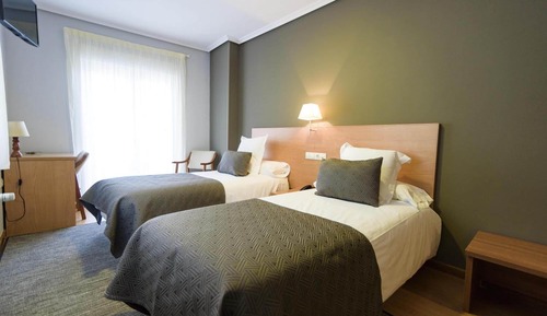 Habitación con 2 camas individuales