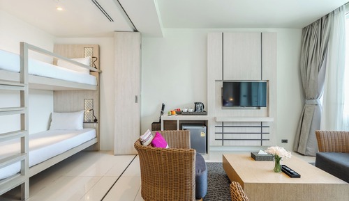 Executive 1 Bedroom Family Suite with Balcony