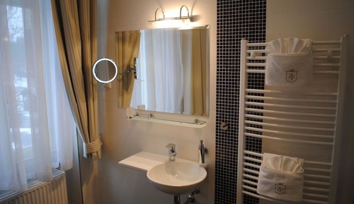 Habitación Confort con 1 cama doble o 2 individuales