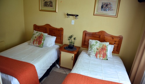 Habitación Confort con 2 camas individuales, 1 habitación