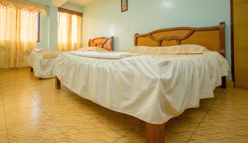 Habitación estándar con 1 cama doble o 2 individuales