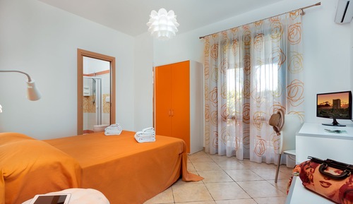 Habitación doble, patio (Tulipano)