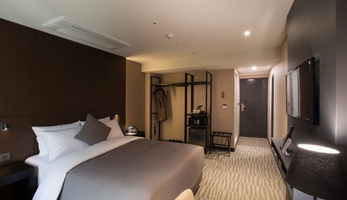 [Tower PKG 2PAX} Standard Double (Room + Diamond Tower ticket)