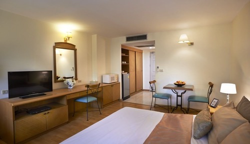 Double Bed-Non Smoking