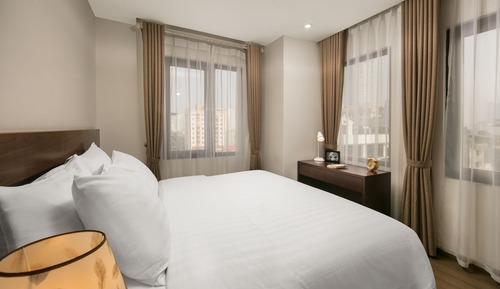 Ático exclusivo, 1 habitación, bañera, vistas a la ciudad