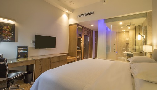 Habitación, 1 cama de matrimonio grande, vistas parciales al mar