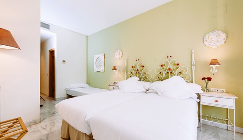 Habitación familiar, balcón (+ extra bed)