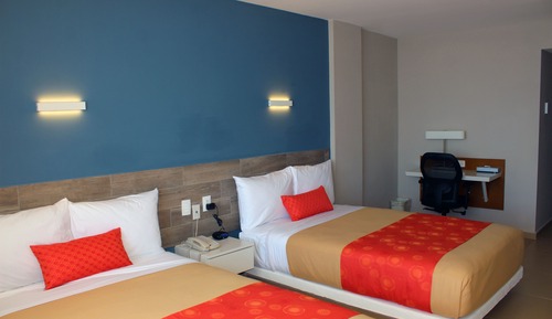 Standard Room, 2 Double Beds, No view