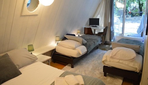 Habitación cuádruple Deluxe, baño privado, vistas al jardín (Family Quarters)