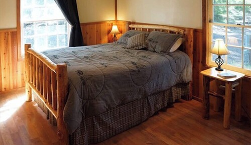 Cabaña, 2 habitaciones, cocina (Cabin 20 - Pet Friendly)