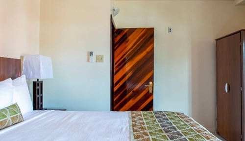 Suite ejecutiva, 1 cama de matrimonio grande, mirando al mar