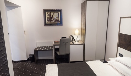 Habitación de lujo con 1 cama doble o 2 individuales