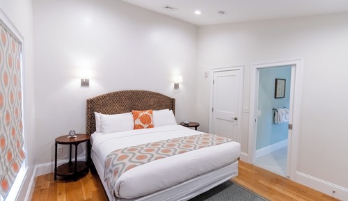 Apartamento de lujo, 2 habitaciones, baño privado