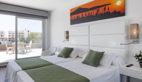 Junior Suite, Partial Sea View (4 Adults)