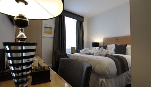 Habitación clásica con 1 cama doble o 2 individuales