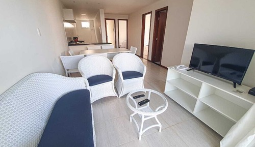 Apartamento Deluxe, 3 habitaciones, vistas a la piscina